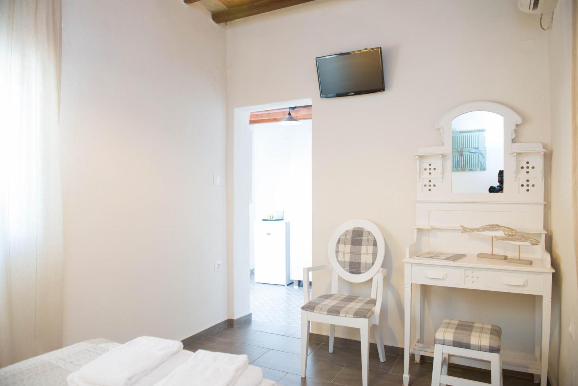 Aerides Boutique Rooms Vathi  Exterior photo
